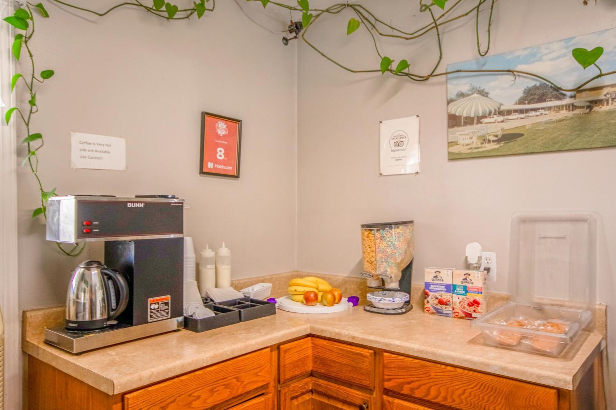 Oyo Travelier Motel Macon Εξωτερικό φωτογραφία